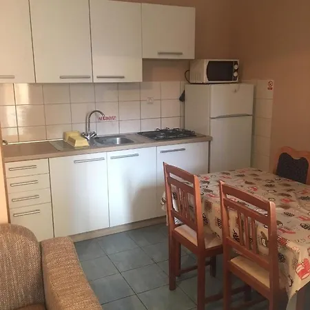 Adria Appartement Vir